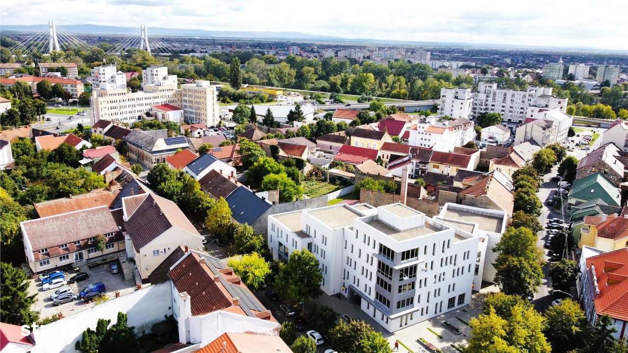 Centru | Sediu exclusivist de birouri cu expunere | 4 nivele – 303 mp - Imagine principală: 5/9