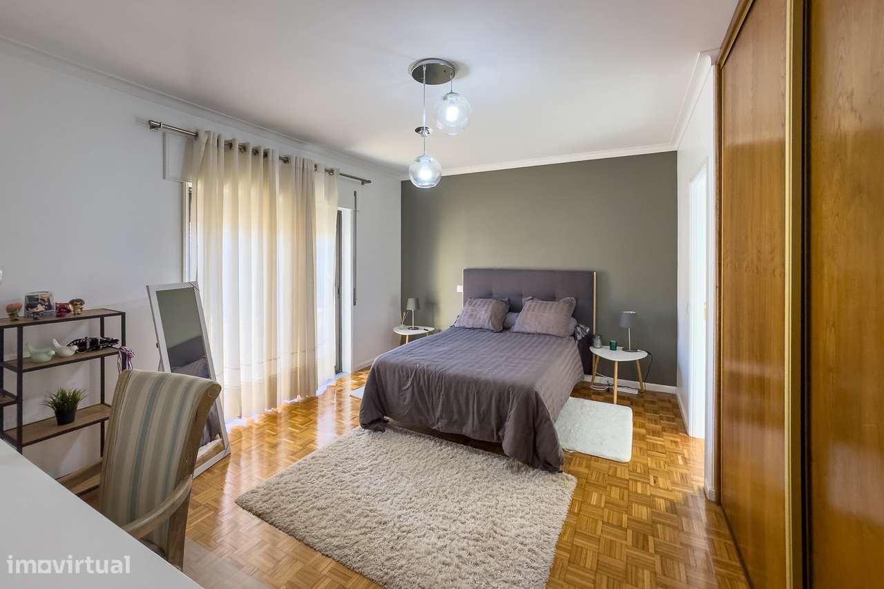 Moradia de Luxo T4 | Piscina Aquecida | Exclusividade Total em Amares-22
