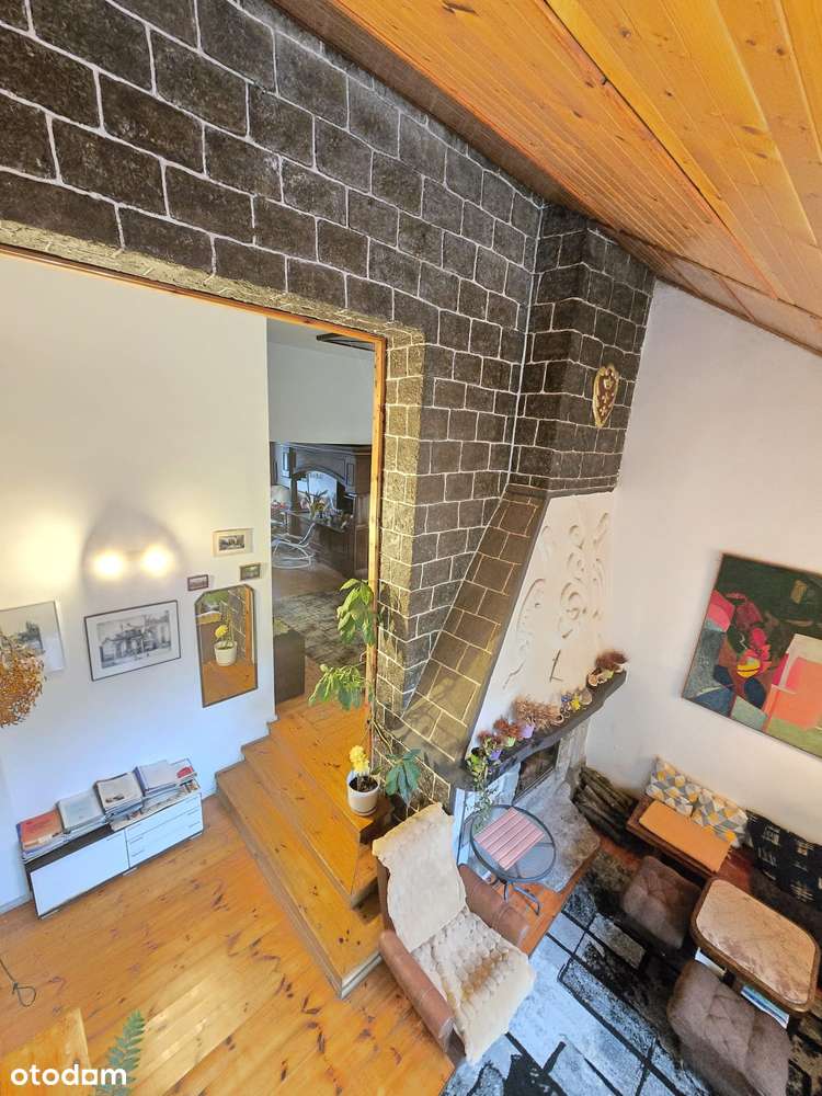 Interesujący dom w bardzo dobrej lokalizacji!-5