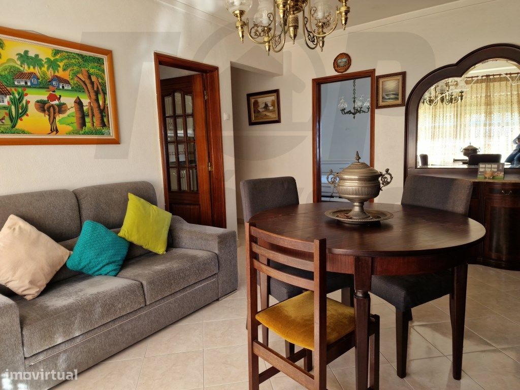 Apartamento T2 - Santa Iria de Azoia- Bº Covina - 154.000€
