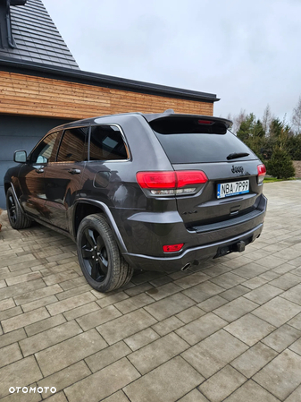 Jeep Grand Cherokee - 13