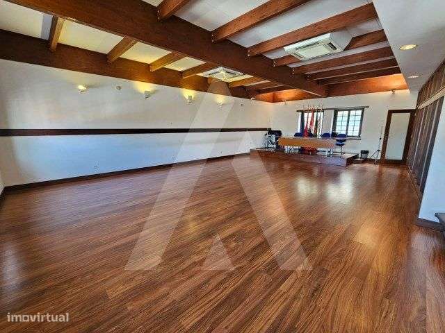 Venda conjunta de várias frações inseridas num prédio em Aveiro - Grande imagem: 2/36