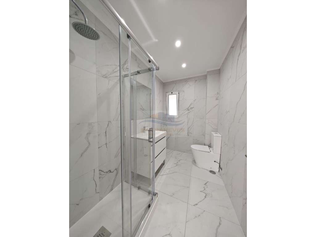 T3 Falagueira Metro, em remodelação total com 2 WCS e varandas - Grande imagem: 4/18