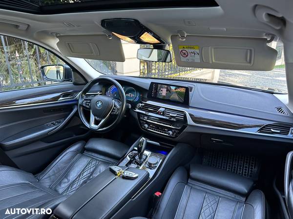 BMW Seria 5 530d Aut. Luxury Line - 15