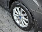 Ford Grand C-MAX - 36