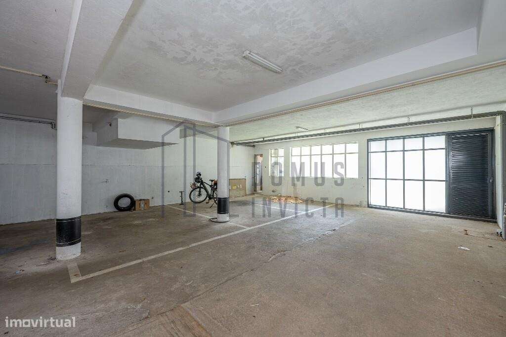 T2 remodelado com duas varandas e lugar de garagem | Zona da Boavista-34