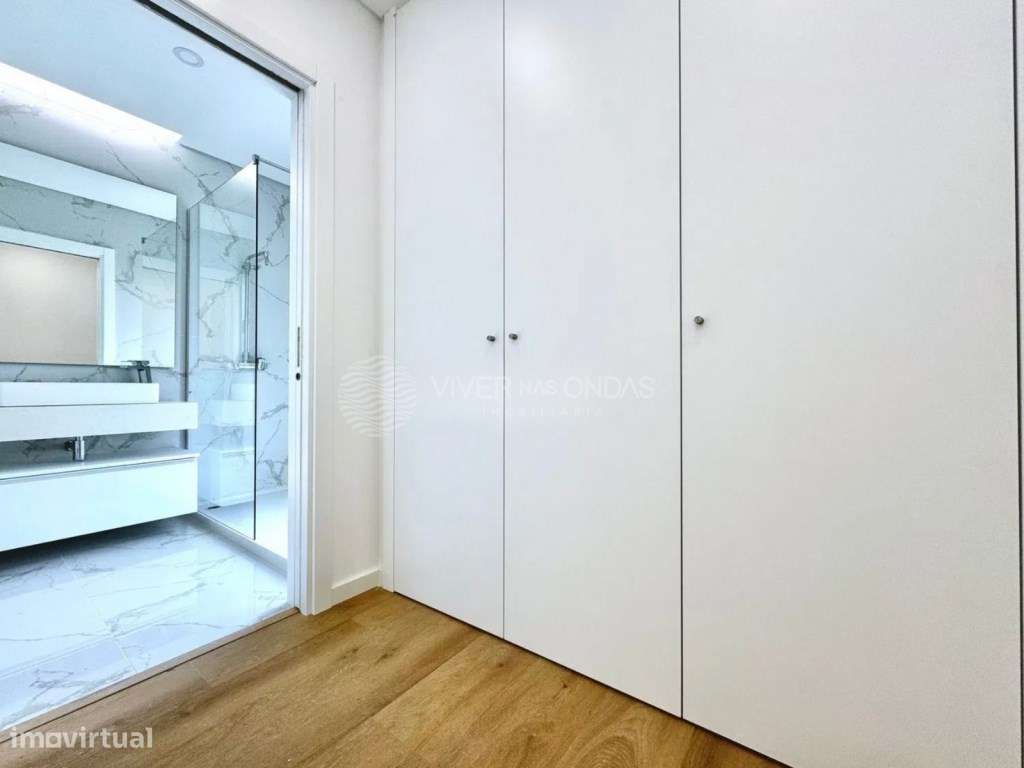 Moradia T4 de Luxo na Nova Urbanização da Caparica.-12