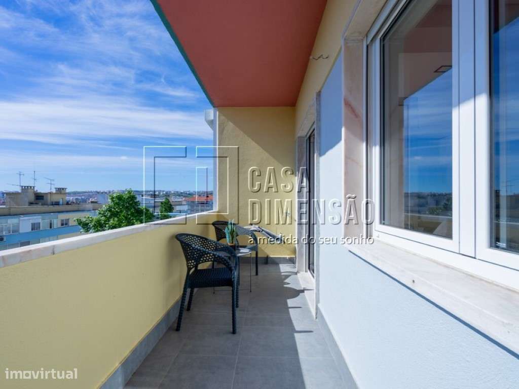 Apartamento T3 com Varanda em Benfica - Totalmente Mobilado e Pront...-21