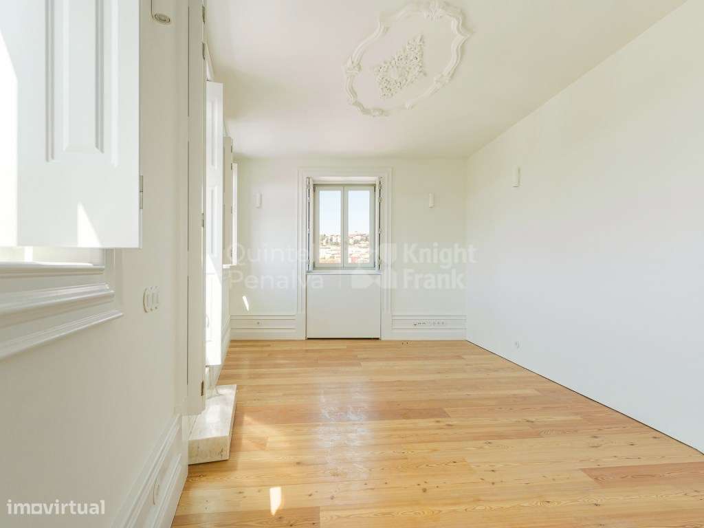 Apartamento T1 com varanda junto ao Rio Douro, Porto - Grande imagem: 1/71