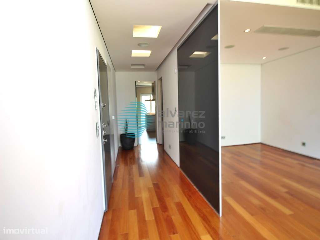 Apartamento T3 na zona de Avenidas Novas/Lisboa - Grande imagem: 5/51