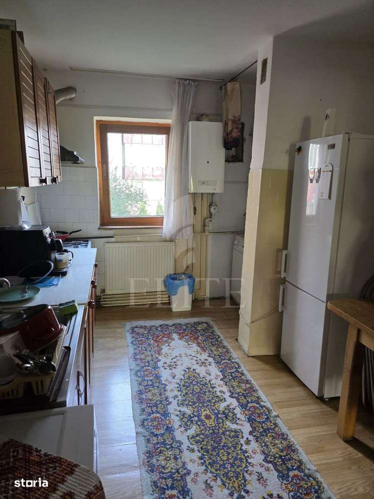 Apartament 3 camere în zona MOGOSOAIA-0