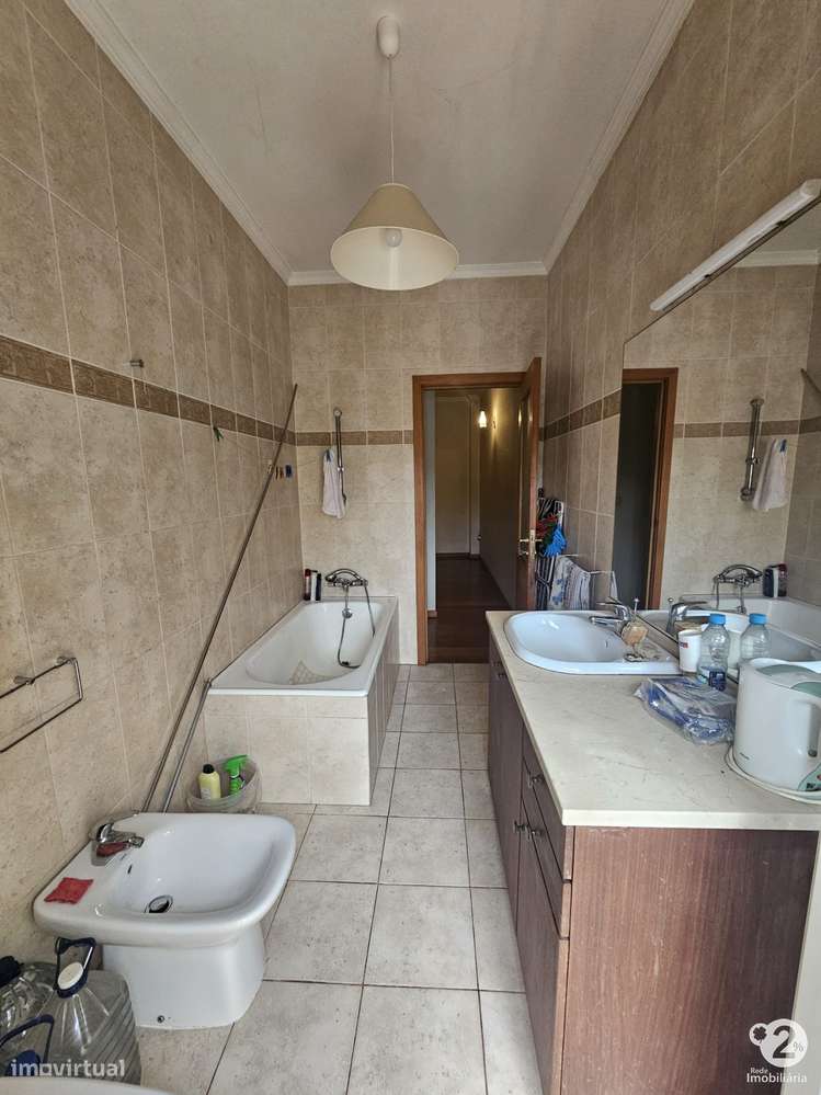 Moradia V3 em São Mamede Infesta-17