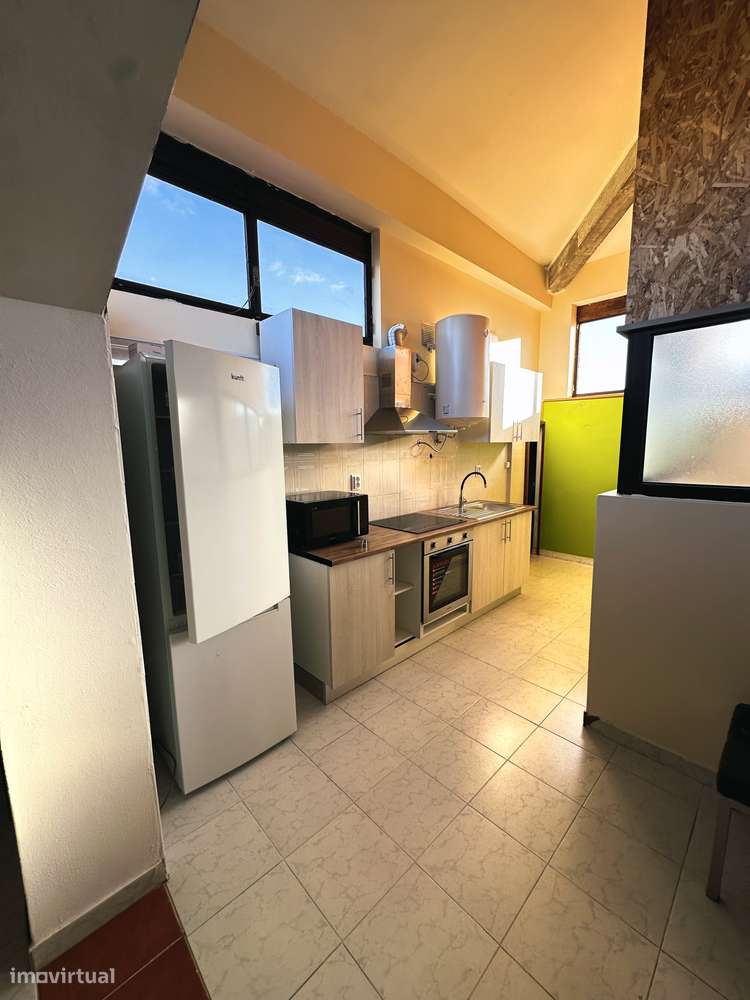 Excelente apartamento T2 ao nível do sótão-7