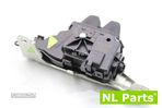 Fecho da porta da mala Mercedes CLA C118 A2057500600 - 1