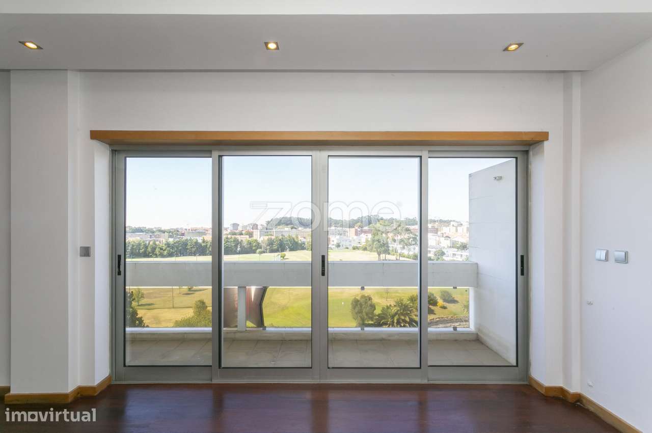 T4 Duplex com terraço e vistas até ao mar - Grande imagem: 4/45