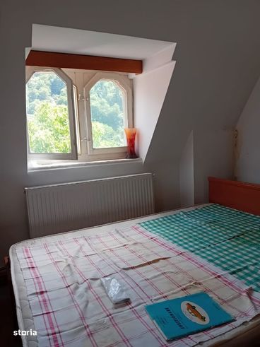 Apartament 3 camere situat in zona ultracentrala a orasului Sinaia-8