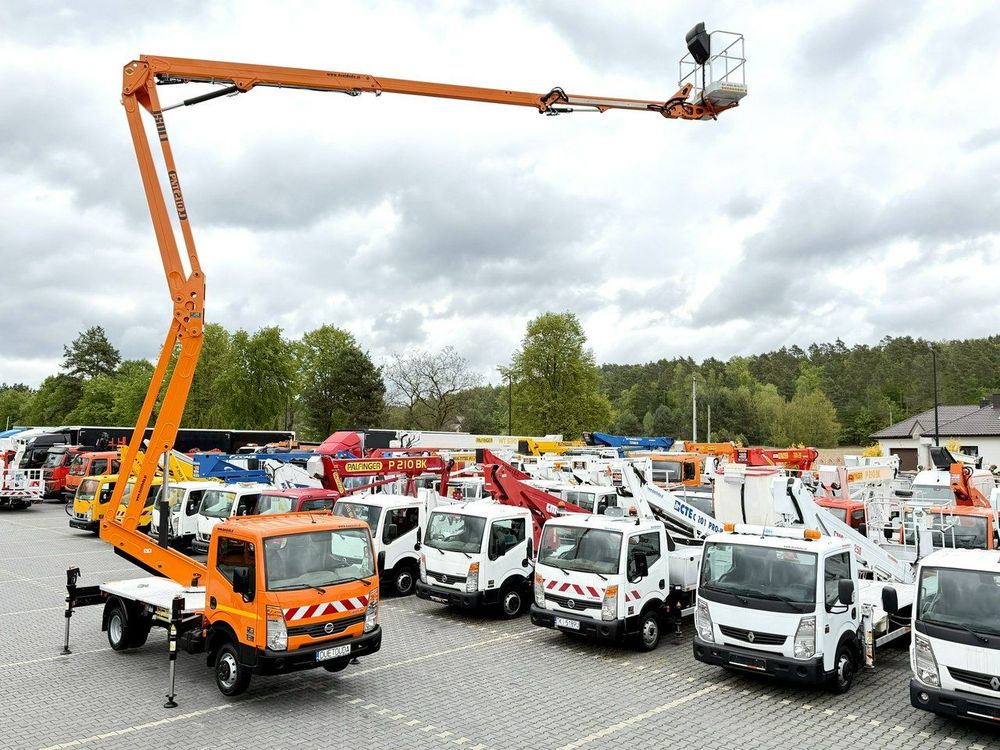 Nissan Cabstar 2011