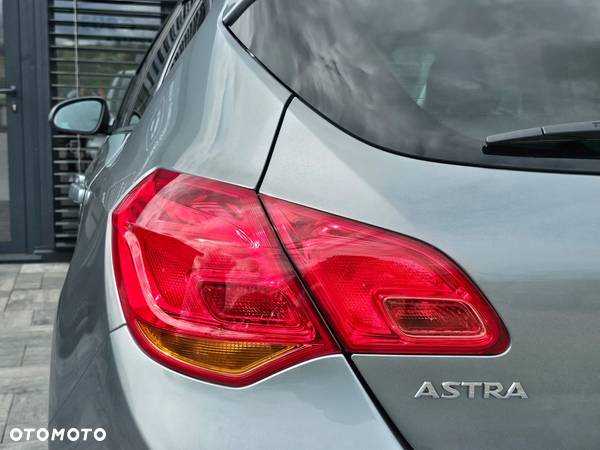 Opel Astra 1.4 Turbo Edition - 37