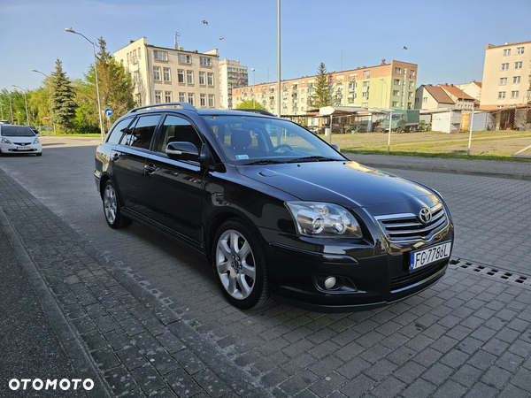 Toyota Avensis - 5