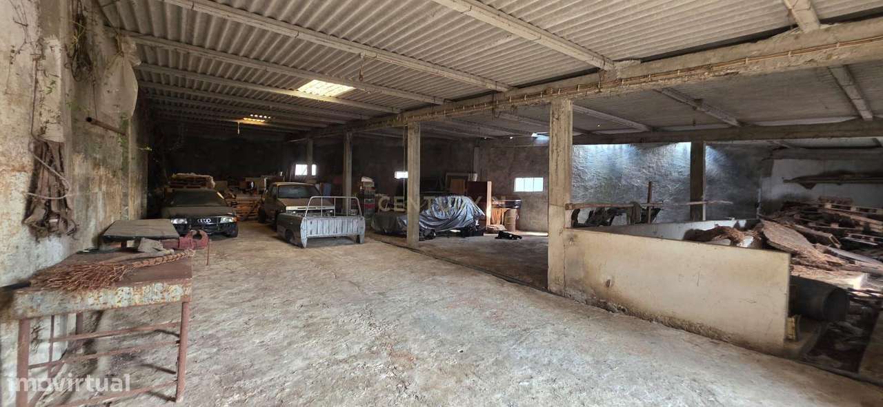 Terreno Urbanizável com Armazém - Grande imagem: 5/7