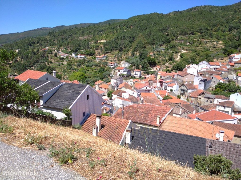 LOTE DE TERRENO URBANO, infraestruturado e bonitas vistas