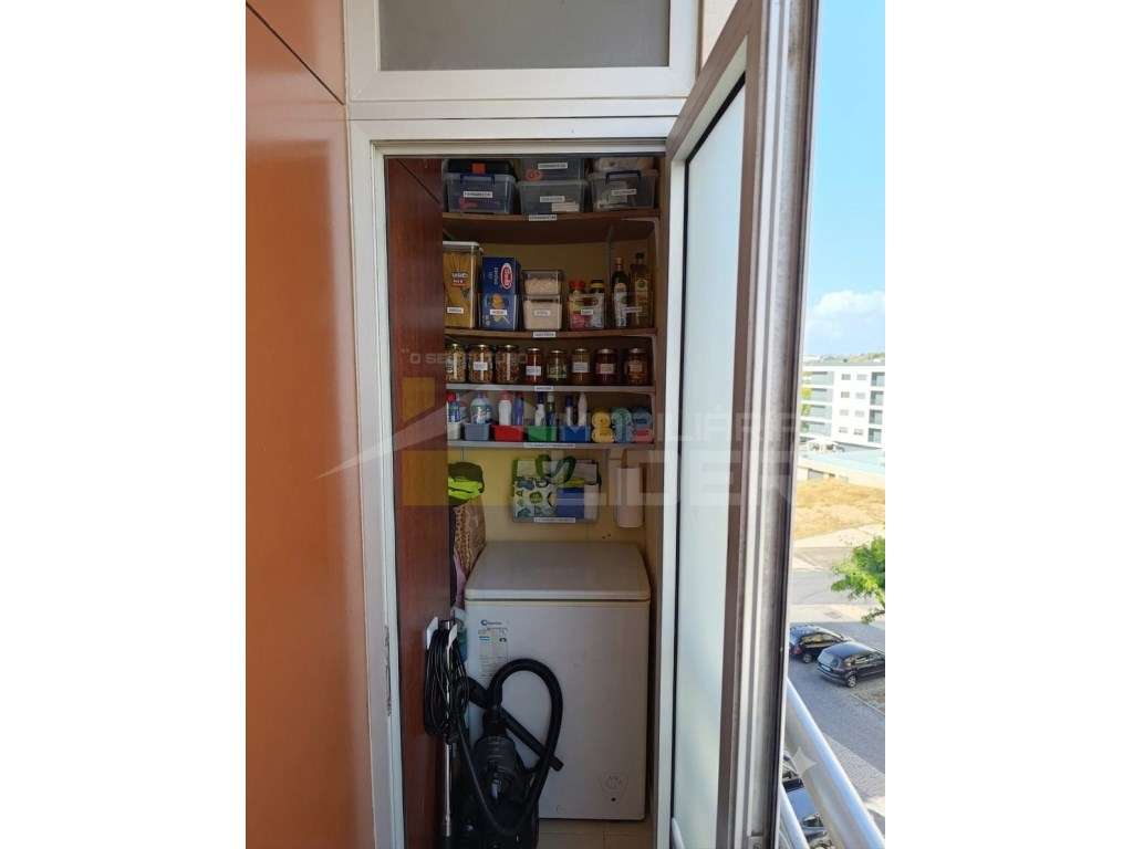 Apartamento T3 com Suíte, em Camarate, Lisboa.-10