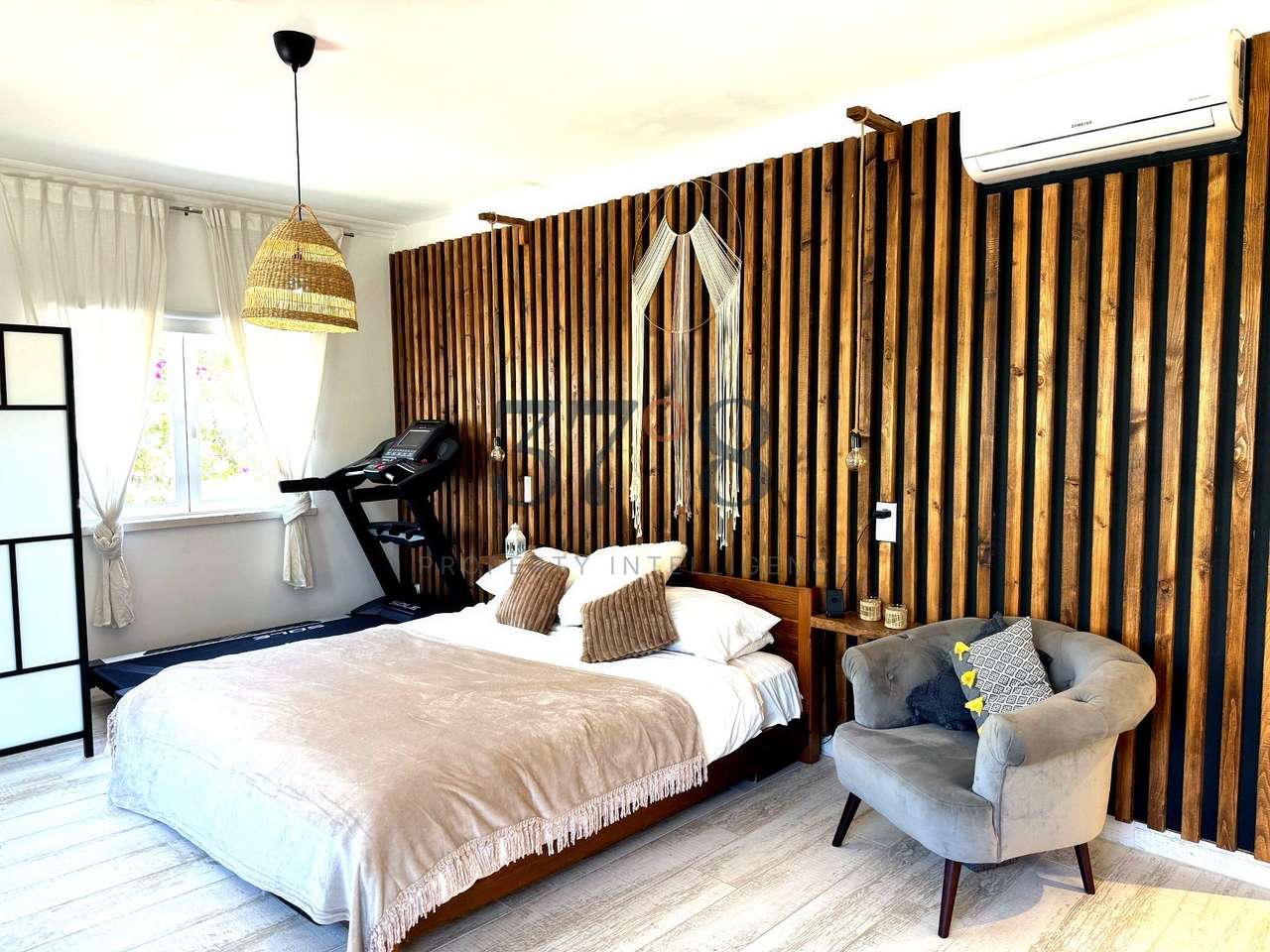 Fuseta: Moradia Contemporânea de 5 Quartos com Piscina Aquecida, Terra-9