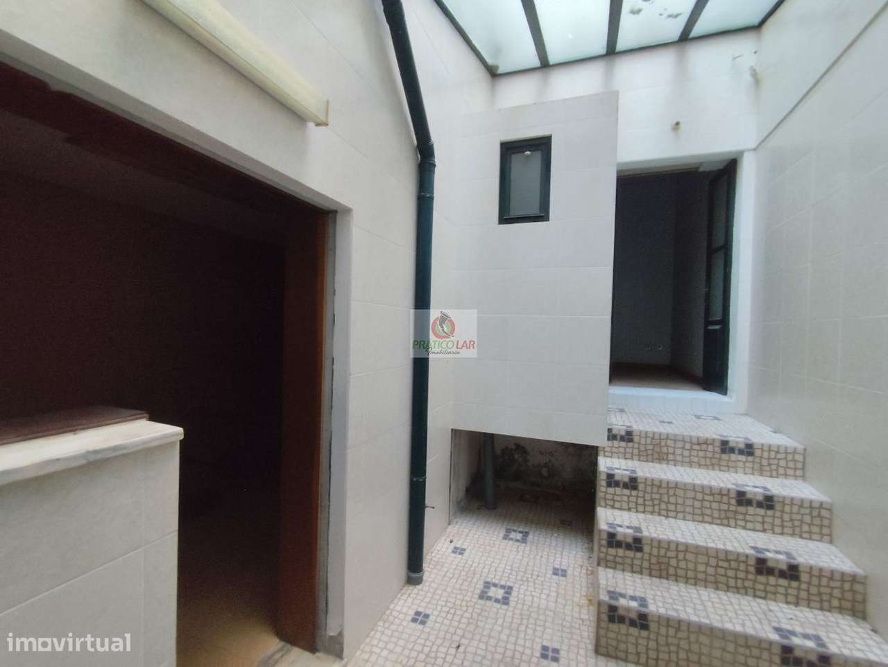 Moradia para restauro no centro na Zona Histórica de Vera Cruz-30
