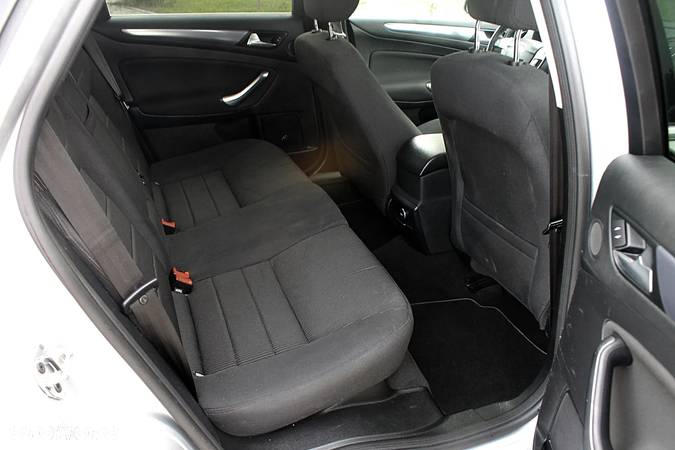 Ford Mondeo 2.0 TDCi Titanium - 8