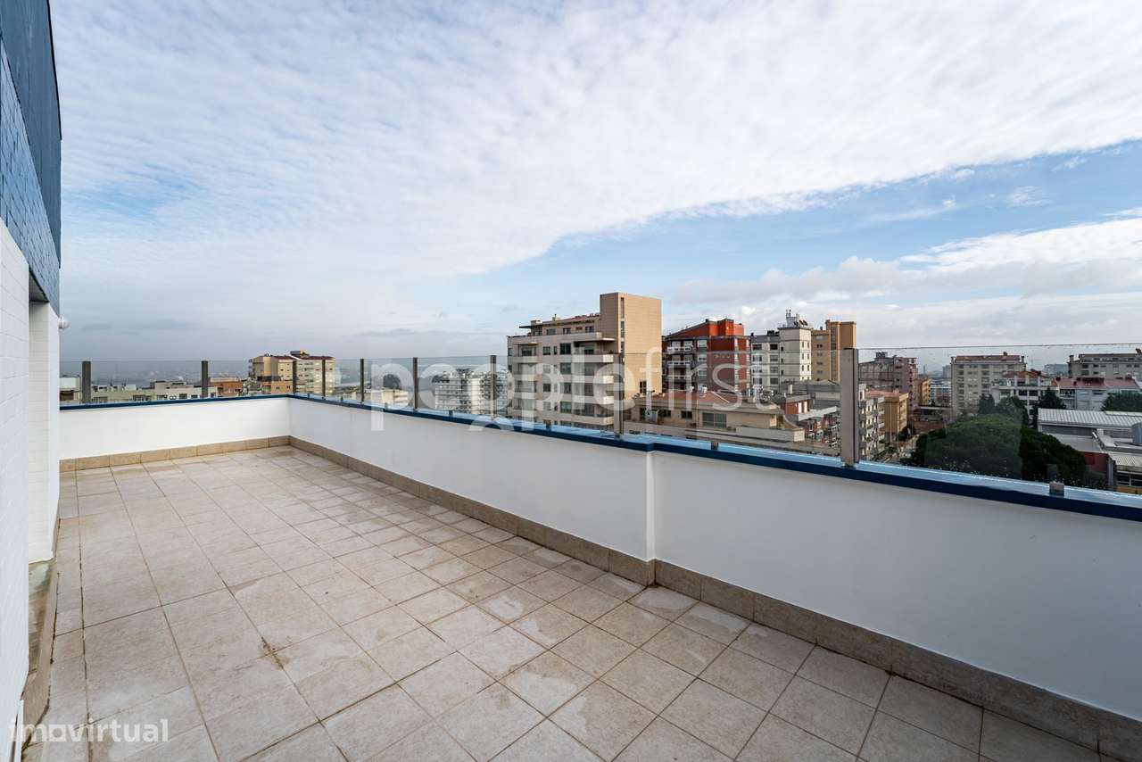 T2 Totalmente Remodelado com Terraço de 65m² e Vista Panorâmica sob...-18