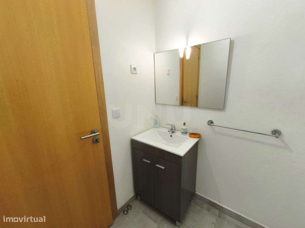 Oportunidade absolutamente imperdível - Moradia com parte renovada ...-25