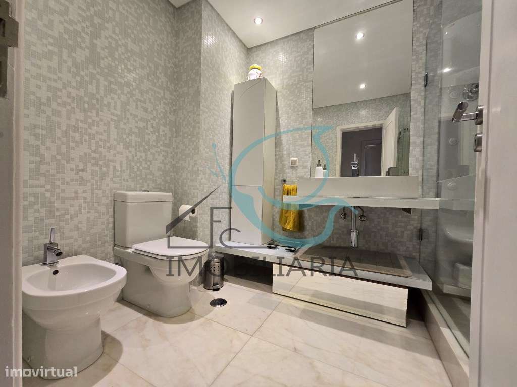 EXCLUSIVO - EXCELENTE APARTAMENTO DUPLEX DE 5 ASSOALHADAS, COM GARA...-31