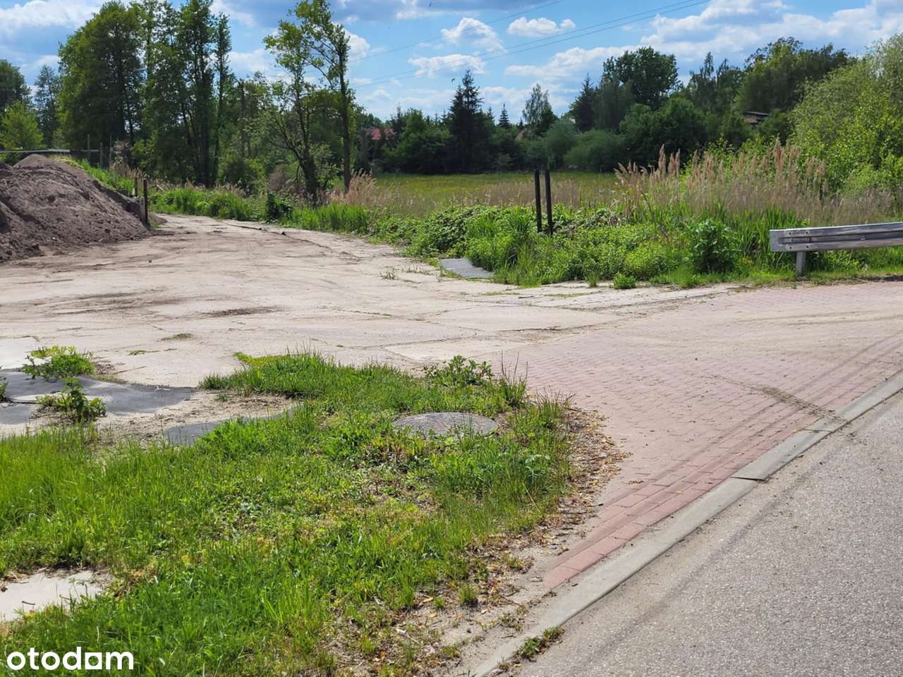 Sprzedam działkę budowlano-usługową - Pełny obrazek: 2/5