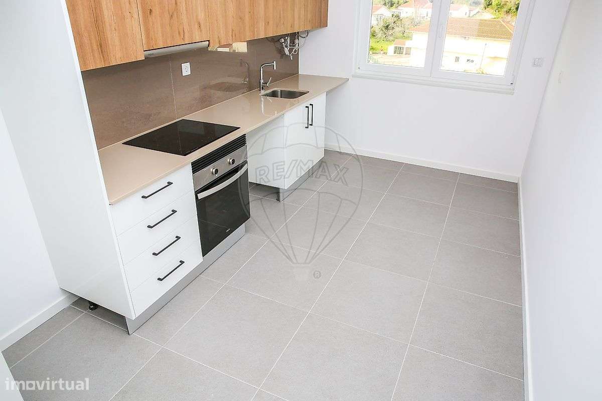 Apartamento T2 para arrendamento - Grande imagem: 2/17