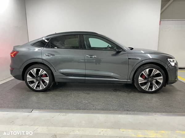 Audi Q8 - 6