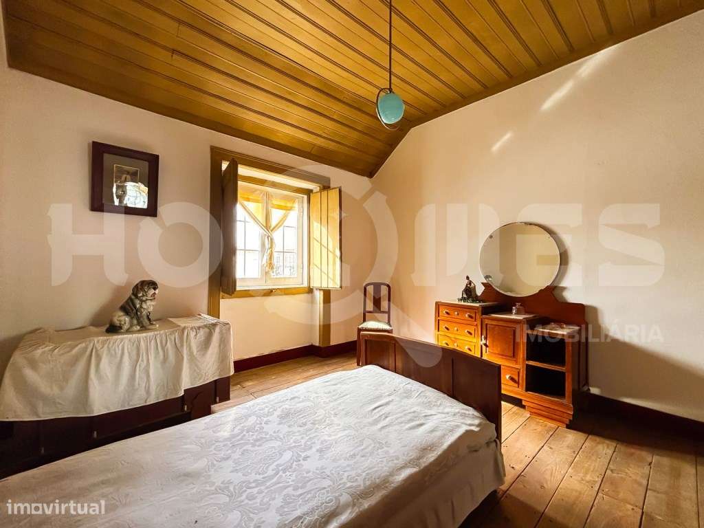 Moradia Secular de Charme | Casa + Jardim + Anexos | Potencial Hote...-48