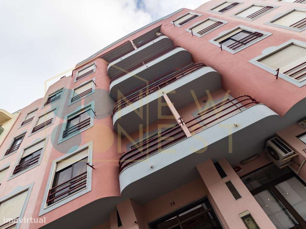 Apartamento T3 com elevador e parqueamento, junto ao Hospital-36