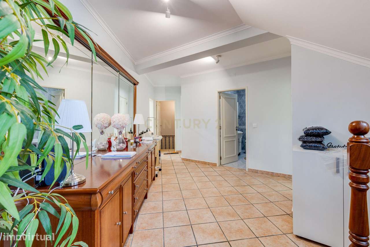 Moradia T4 em Marinha Grande - Oportunidade Única! - Grande imagem: 5/38