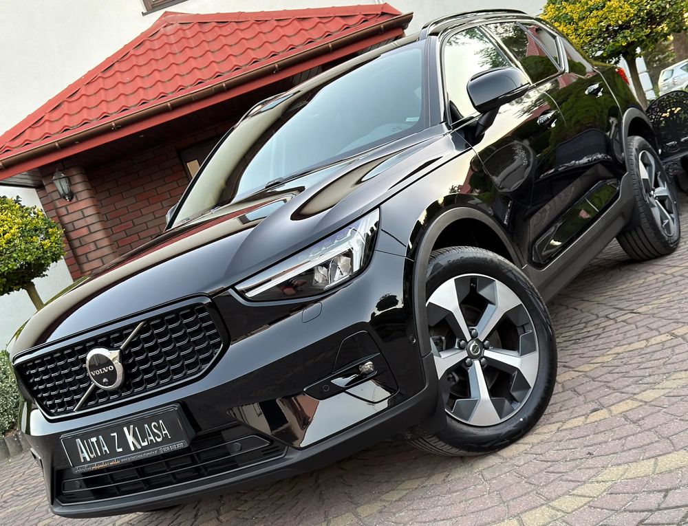 Volvo XC40 B4 B AWD DKG Plus Dark 2024
