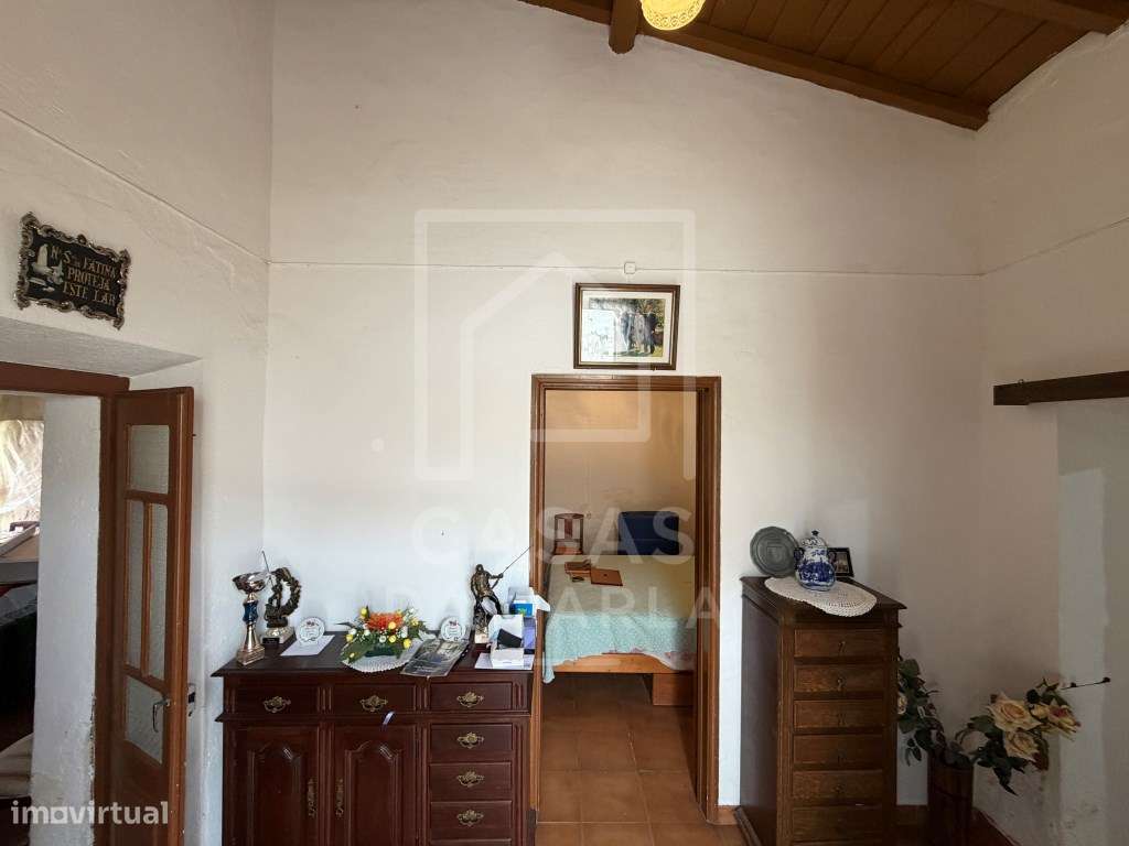 Moradia T2 com quintal e garagem em Selmes-8