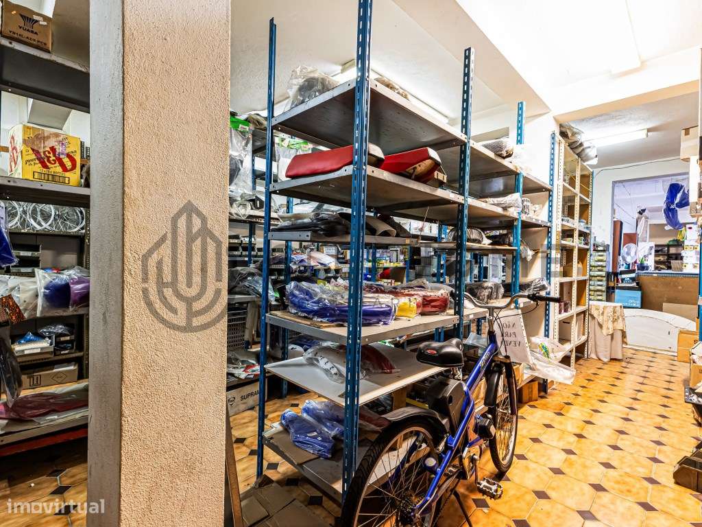 Espaço Comercial no centro de Lagoa-7