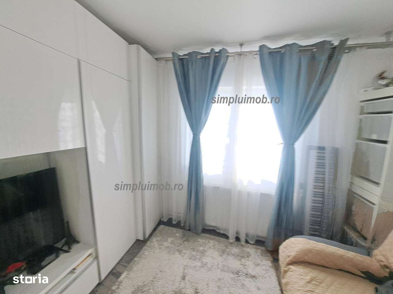 {"type": "String", "description": "Titlul anuntului cu apartamentul", "value": "Giurgiului Grasoniere Renovata Mobilata"}
