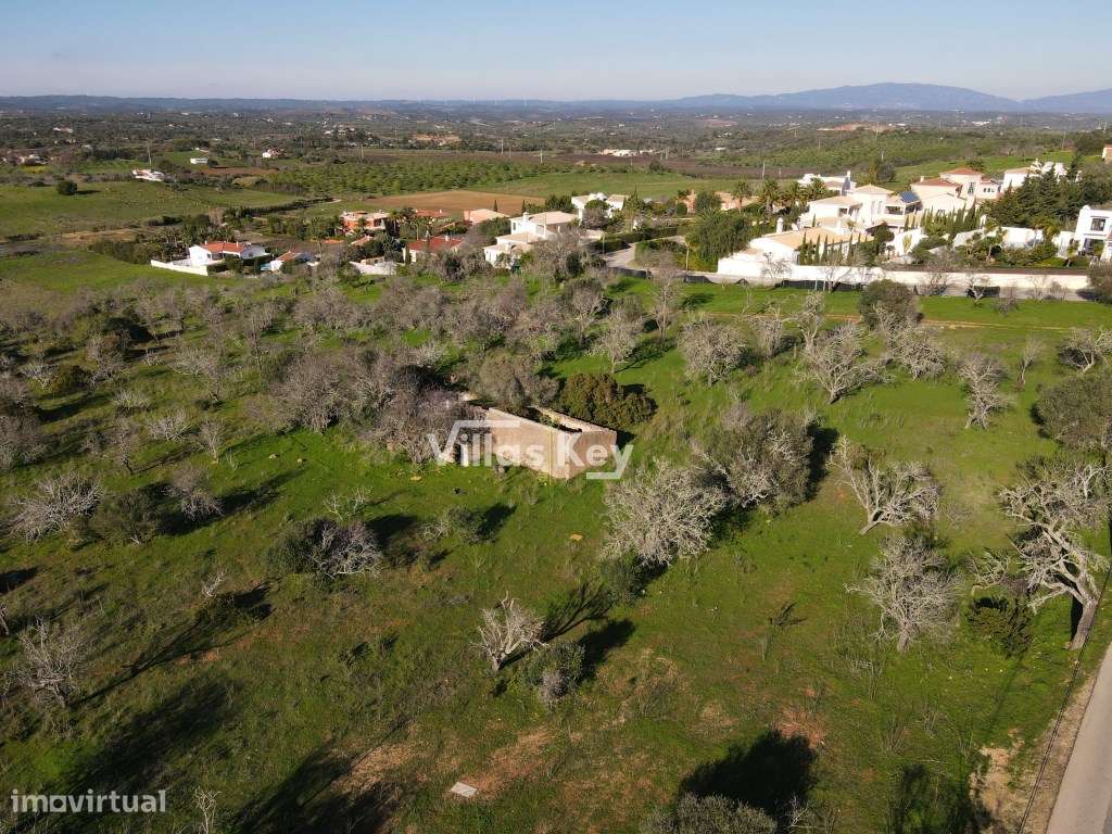 Terreno com 21880mts2 com ruína que permite 
a construção de uma m... - Grande imagem: 4/22
