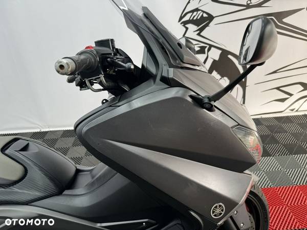 Yamaha Tmax - 33