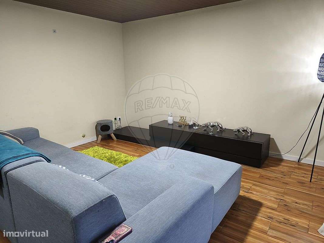 Moradia T2 para venda-3