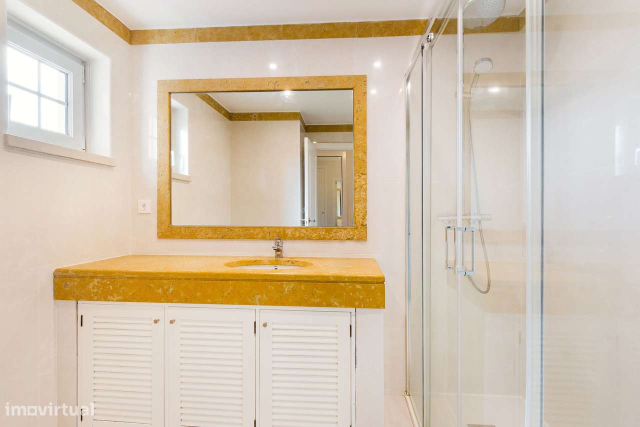 Luxuosa Moradia com Piscina e Vista para o Campo em Sintra-11