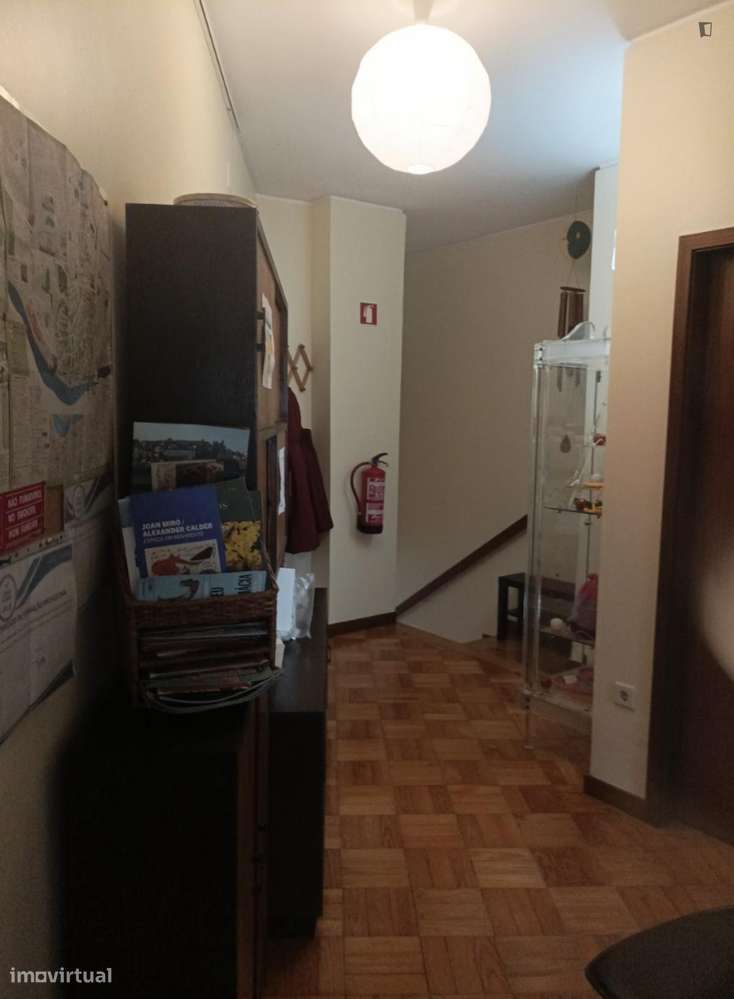Apartamento com 1 quartos - localizado em Senhora da Hora Porto - Grande imagem: 5/10
