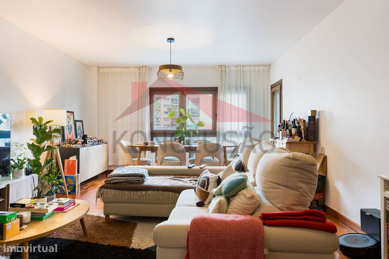 ** Excelente T3 Remodelado na Malvarosa com Garagem para 3 Viaturas... - Grande imagem: 4/25