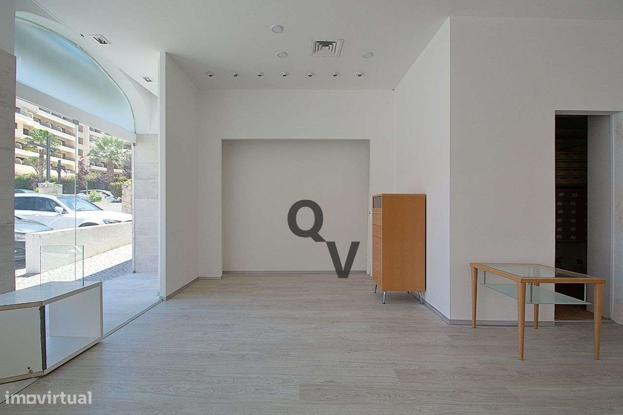 Loja sita na Marina de Vilamoura-10