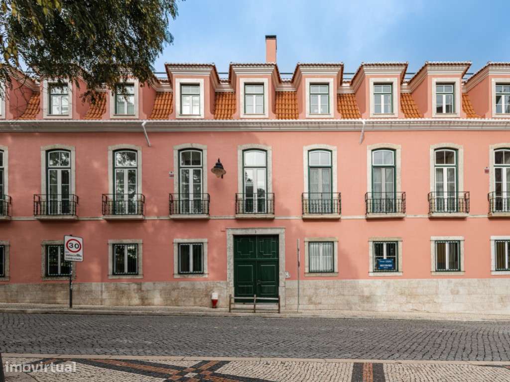 Espaçoso T3 +1, Arrendar Mobilado com Garagem, na Lapa com Garagem - Grande imagem: 5/31